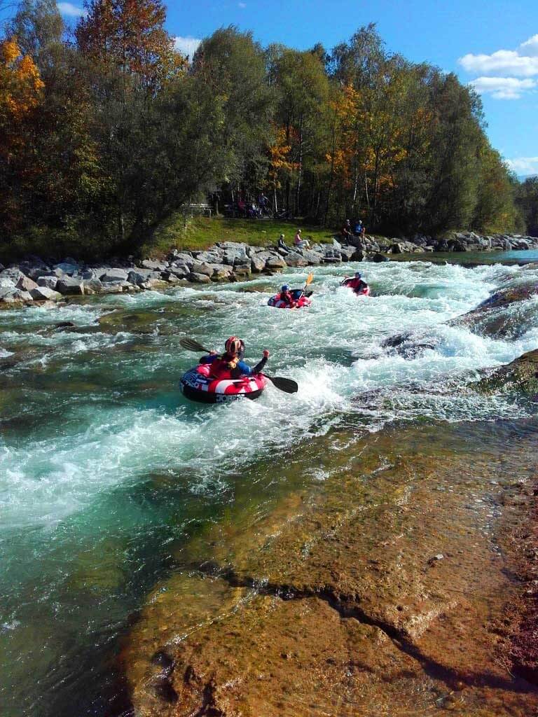 River Tubing Lenggries mit dem Schlauchreifen auf der Isar, Action Aktivität in Bayern